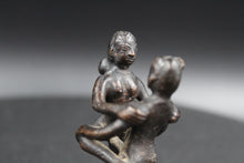 Charger l'image dans la galerie, Petit bronze érotique
