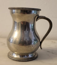 Charger l'image dans la galerie, Ancien pot en étain du Manoir