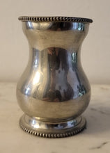 Charger l'image dans la galerie, Ancien pot en étain du Manoir