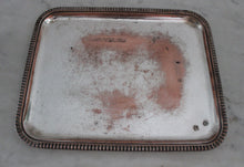 Charger l'image dans la galerie, Verseuse à anse en bakélite noire et son plateau