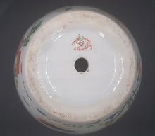 Charger l'image dans la galerie, Pot en porcelaine de Chantilly inspiration chinoise