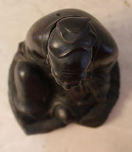 Carregar imagem no visualizador da galeria, Chine - Sage assis en terre cuite