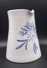 Charger l'image dans la galerie, Pichet faïence " Monastères de Bethléem" France