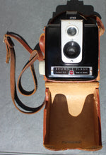 Charger l&#39;image dans la galerie, Appareil Photo Kodak Brownie Flash Camera
