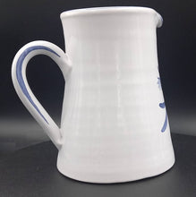 Charger l'image dans la galerie, Pichet faïence " Monastères de Bethléem" France