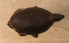 Charger l'image dans la galerie, Buste en bois d'homme africain