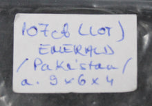 Carregar imagem no visualizador da galeria, Lot pierres précieuses brutes