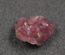 Load image into Gallery viewer, Lot pierres précieuses brutes, Rubis