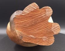 Charger l'image dans la galerie, Chat vintage en bois sculptée