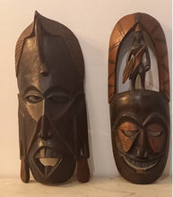 Carregar imagem no visualizador da galeria, Lot de masques d'inspiration africaine