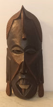 Carregar imagem no visualizador da galeria, Lot de masques d'inspiration africaine