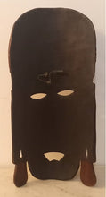 Carregar imagem no visualizador da galeria, Lot de masques d'inspiration africaine