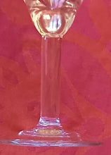 Charger l'image dans la galerie, Verres anciens à vin d'Alsace