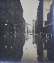 Charger l'image dans la galerie, Photos stéréographies, de la Grande Crue de 1910 vue d'Ivry-sur-Seine et son port.