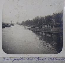Charger l'image dans la galerie, Photos stéréographies, de la Grande Crue de 1910 à Paris. (pont de l'Alma)