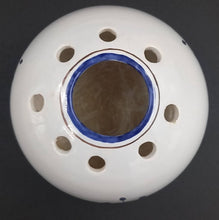 Charger l'image dans la galerie, Bouquetière vase pique-fleur faïence " Monastères de Bethléem" France