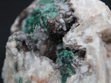 Load image into Gallery viewer, Malachite naturelle sur Baryte
