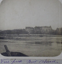Charger l'image dans la galerie, Photos stéréographies, de la Grande Crue de 1910 à Paris. (pont de l'Alma)