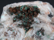 Load image into Gallery viewer, Malachite naturelle sur Baryte