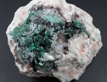 Load image into Gallery viewer, Malachite naturelle sur Baryte