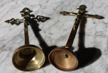 Carregar imagem no visualizador da galeria, lot de Crucifix à poser en cuivre