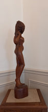 Charger l'image dans la galerie, Femme sculptée balinaise
