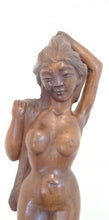 Charger l'image dans la galerie, Femme sculptée balinaise