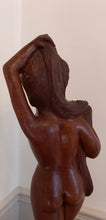 Charger l'image dans la galerie, Femme sculptée balinaise