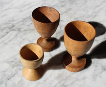 Charger l'image dans la galerie, Lot coquetiers en bois