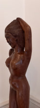 Charger l'image dans la galerie, Femme sculptée balinaise