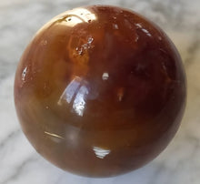 Load image into Gallery viewer, Sphère de Cornaline