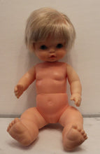 Charger l'image dans la galerie, Poupée FAMOSA