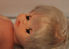 Charger l'image dans la galerie, Poupée FAMOSA