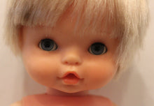 Charger l'image dans la galerie, Poupée FAMOSA