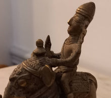 Charger l'image dans la galerie, Bronze "soldat sur son éléphant"