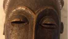 Charger l'image dans la galerie, Ancien et rare masque Baoulé