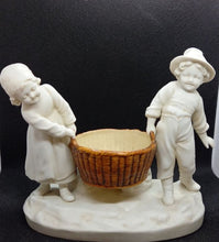 Load image into Gallery viewer, "Enfants au panier" faïence de biscuit
