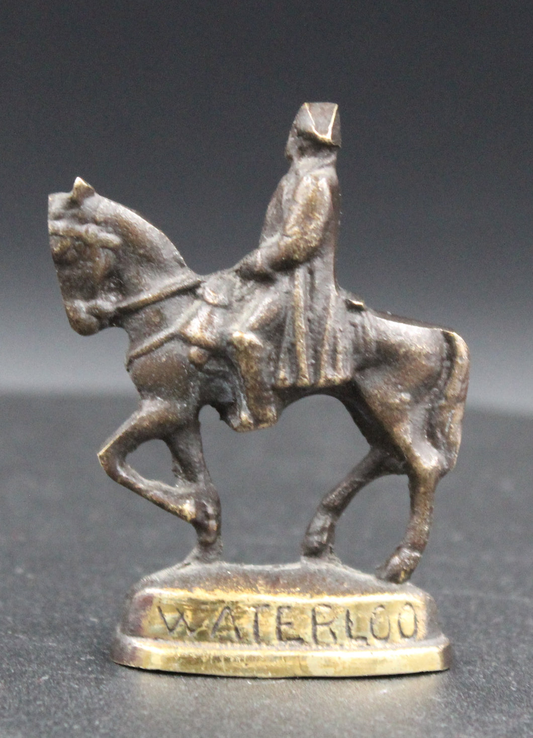 Napoléon à cheval en bronze