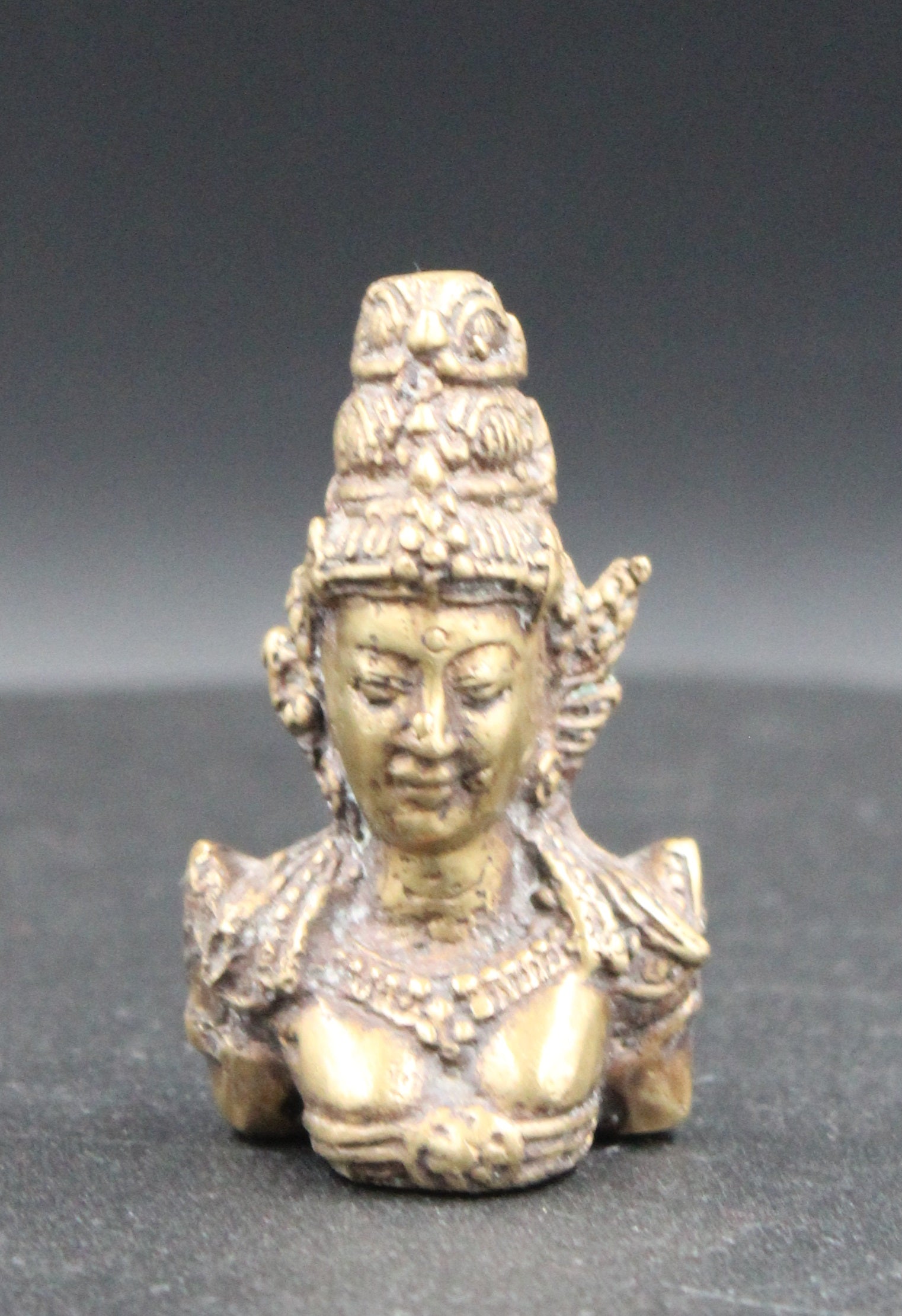 Buste de divinité thaïlandaise en bronze