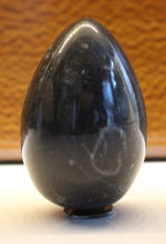 Carregar imagem no visualizador da galeria, Petit œuf oxydien noire
