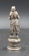 Carregar imagem no visualizador da galeria, Statuette Jeanne d&#39;Arc debout en bronze
