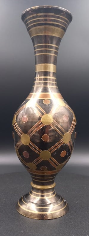 Vase en dinanderie oriental