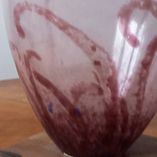 Cargar imagen en el visor de la galería, Vase Art-déco en verre
