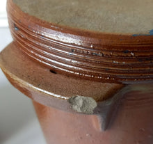 Cargar imagen en el visor de la galería, Lot de 2 pots anciens grès vernissé
