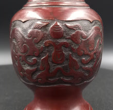 Load image into Gallery viewer, Chine vases balustres en bronze
