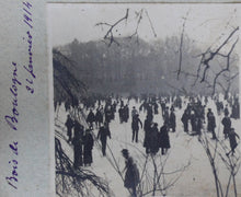 Carregar imagem no visualizador da galeria, Patinage au bois de Boulogne janvier 1914, photos stéréographies.
