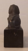 Charger l&#39;image dans la galerie, Statuette de &quot;Sphinx&quot;
