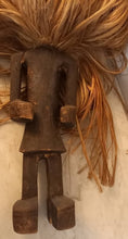 Lade das Bild in den Galerie-Viewer, Ancienne poupée d&#39;homme d&#39;Afrique
