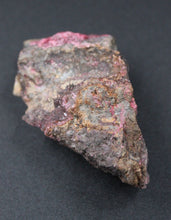 Lade das Bild in den Galerie-Viewer, Erythrite sur sa matrice
