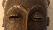 Cargar imagen en el visor de la galería, Ancien et rare masque Baoulé
